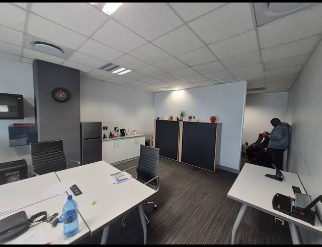 70M² OFFICE TO LET IN MORNINGSIDE